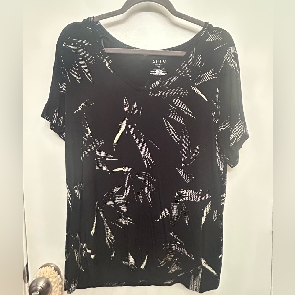 Apt . 9 Women’s Short Sleeve Shirt Size XL